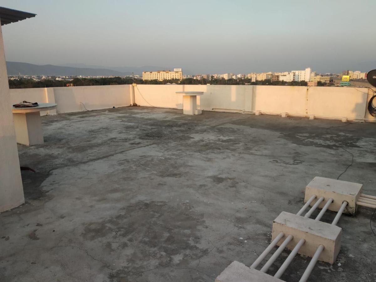 Sls Homestay - Luxury Ac Service Apartments 1Bhk, 2Bhk, 3Bhk - Direct Flyover To Alipiri Tirumala Gate - Walk To Ps4 Pure Veg Restaurants, Supermarkets - Near To National Highway & Padmavathi Amma Temple - Modular Kitchen, Living Room -Free Superfast Tirupati Esterno foto