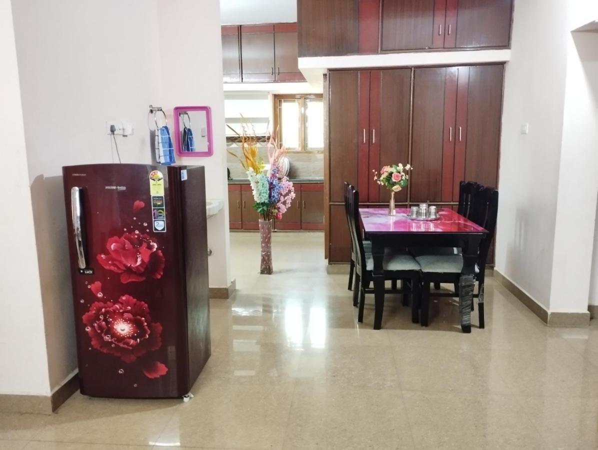 Sls Homestay - Luxury Ac Service Apartments 1Bhk, 2Bhk, 3Bhk - Direct Flyover To Alipiri Tirumala Gate - Walk To Ps4 Pure Veg Restaurants, Supermarkets - Near To National Highway & Padmavathi Amma Temple - Modular Kitchen, Living Room -Free Superfast Tirupati Esterno foto