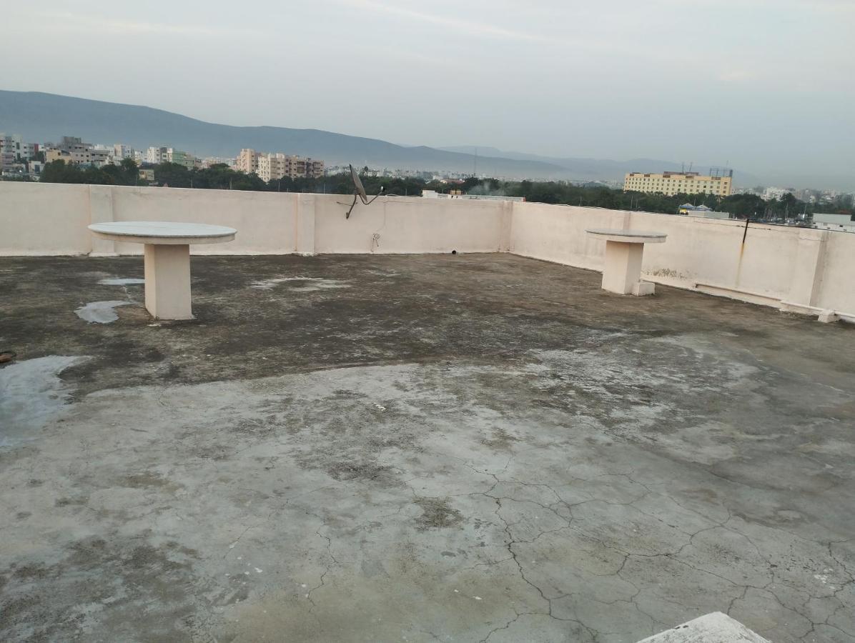 Sls Homestay - Luxury Ac Service Apartments 1Bhk, 2Bhk, 3Bhk - Direct Flyover To Alipiri Tirumala Gate - Walk To Ps4 Pure Veg Restaurants, Supermarkets - Near To National Highway & Padmavathi Amma Temple - Modular Kitchen, Living Room -Free Superfast Tirupati Esterno foto