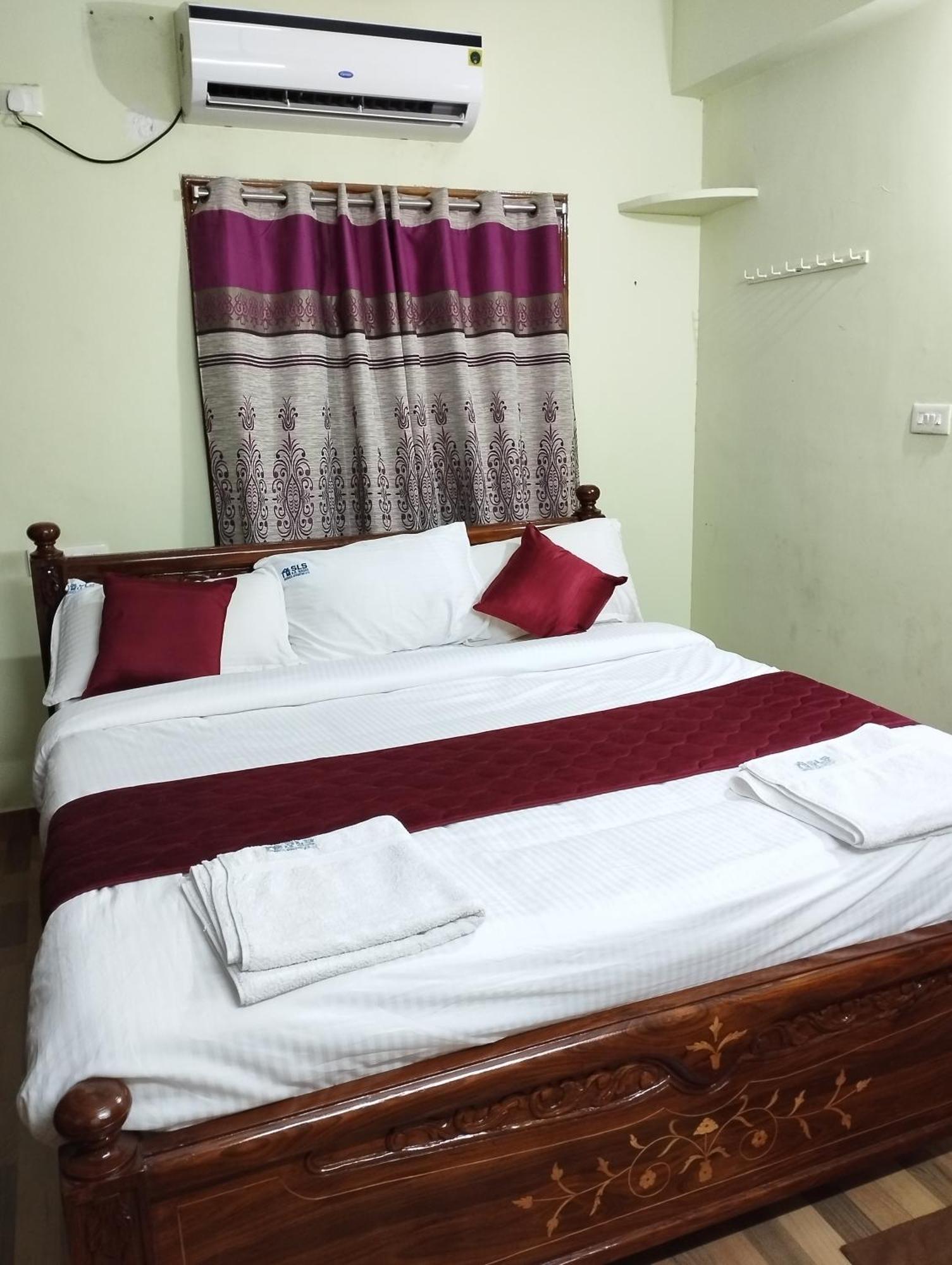 Sls Homestay - Luxury Ac Service Apartments 1Bhk, 2Bhk, 3Bhk - Direct Flyover To Alipiri Tirumala Gate - Walk To Ps4 Pure Veg Restaurants, Supermarkets - Near To National Highway & Padmavathi Amma Temple - Modular Kitchen, Living Room -Free Superfast Tirupati Esterno foto