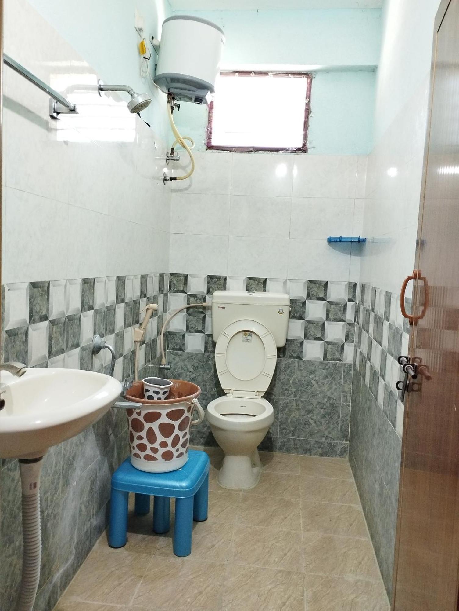 Sls Homestay - Luxury Ac Service Apartments 1Bhk, 2Bhk, 3Bhk - Direct Flyover To Alipiri Tirumala Gate - Walk To Ps4 Pure Veg Restaurants, Supermarkets - Near To National Highway & Padmavathi Amma Temple - Modular Kitchen, Living Room -Free Superfast Tirupati Esterno foto