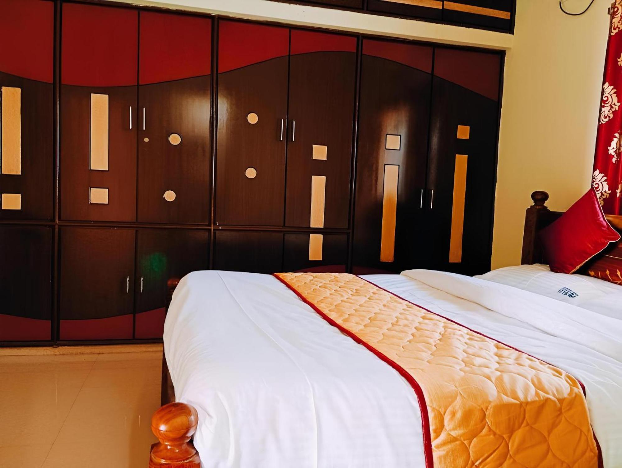 Sls Homestay - Luxury Ac Service Apartments 1Bhk, 2Bhk, 3Bhk - Direct Flyover To Alipiri Tirumala Gate - Walk To Ps4 Pure Veg Restaurants, Supermarkets - Near To National Highway & Padmavathi Amma Temple - Modular Kitchen, Living Room -Free Superfast Tirupati Esterno foto